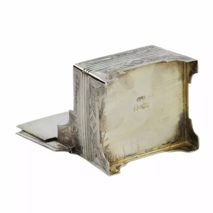 Salière russe en argent en forme de siège. Ivan Alekseevitch Svéchnikov. Moscou, 1885.