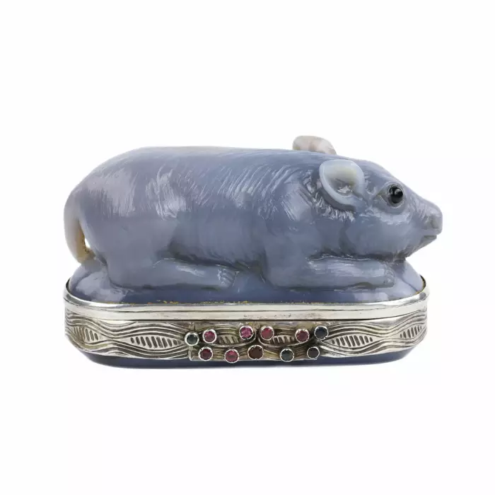 TABATIÈRE EN FORME DE SOURIS EN AGATE BANDE ET ARGENT. XIXe SIÈCLE