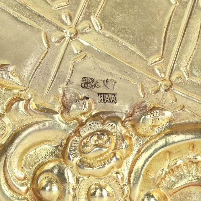 ICÔNE DE SAINT ALEXANDRE NEVSKI EN OKLAD D’ARGENT AVEC ÉMaux. RUSSIE, 1895