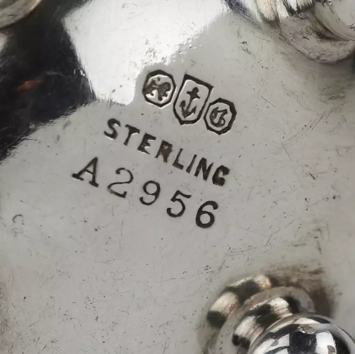 SALERON SUR TROIS PIEDS BOULE GORHAM SILVER CO., ÉTATS-UNIS, XXe SIÈCLE