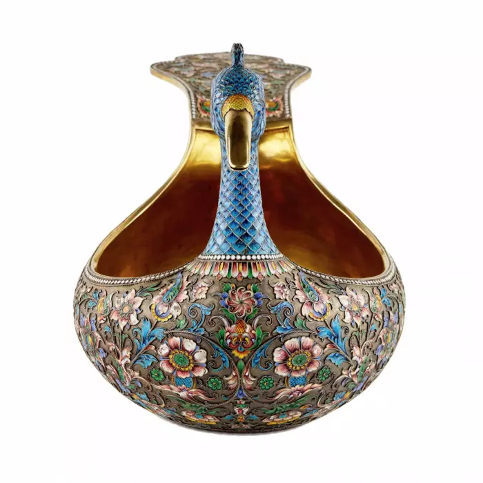 LARGE SILVER KOVSH IN THE RUSSIAN STYLE WITH CLOISONNÉ ENAMEL RUSSIA, MOSCOW, EARLY 20TH CENTURY