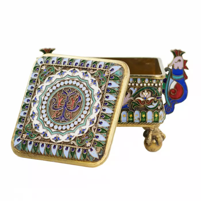 RUSSIAN SILVER BOX WITH CLOISONNÉ ENAMEL IN THE FORM OF ROOSTERS PAVEL OVCHINNIKOV FIRM, MOSCOW, 1882