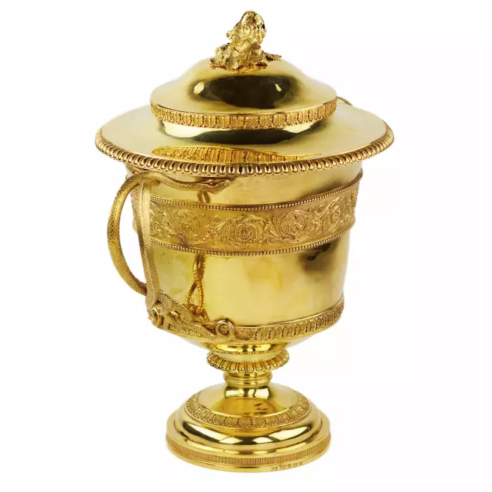 COVERED NEOCLASSICAL CUP. ROBERT GARRARD II & EDWARD BURROWS. ENGLAND, FIRST THIRD OF THE 19TH CENTURY