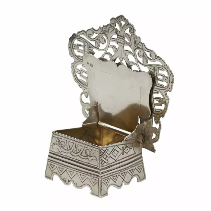 SALIÈRE EN ARGENT EN FORME DE TRÔNE RUSSIE, MOSCOU, 1899–1908