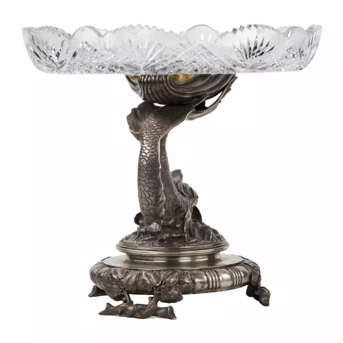EXCEPTIONNELLE PAIRE DE TAZZAS EN CRISTAL SUR PIÉTEMENTS EN ARGENT. MAISON DES FRÈRES GRACHEV RUSSIE, SAINT-PÉTERSBOURG, FIN DU XIXᵉ SIÈCLE