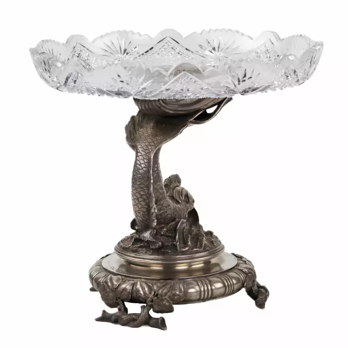 EXCEPTIONNELLE PAIRE DE TAZZAS EN CRISTAL SUR PIÉTEMENTS EN ARGENT. MAISON DES FRÈRES GRACHEV RUSSIE, SAINT-PÉTERSBOURG, FIN DU XIXᵉ SIÈCLE