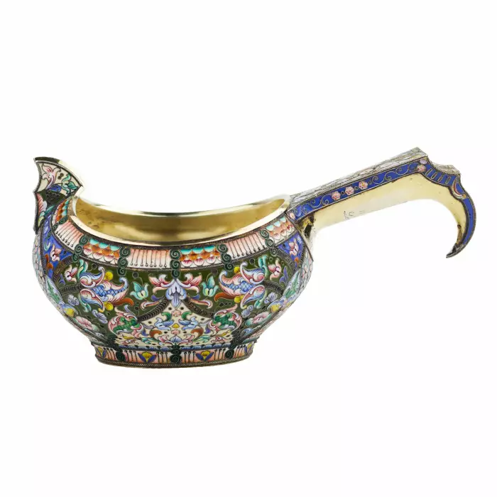 LARGE RUSSIAN SILVER KOVSH WITH CLOISONNÉ ENAMEL BY KONSTANTIN SKVORTSOV  RUSSIA, MOSCOW, 1908–1917