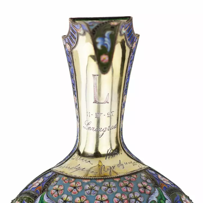 LARGE RUSSIAN SILVER KOVSH WITH CLOISONNÉ ENAMEL BY KONSTANTIN SKVORTSOV  RUSSIA, MOSCOW, 1908–1917