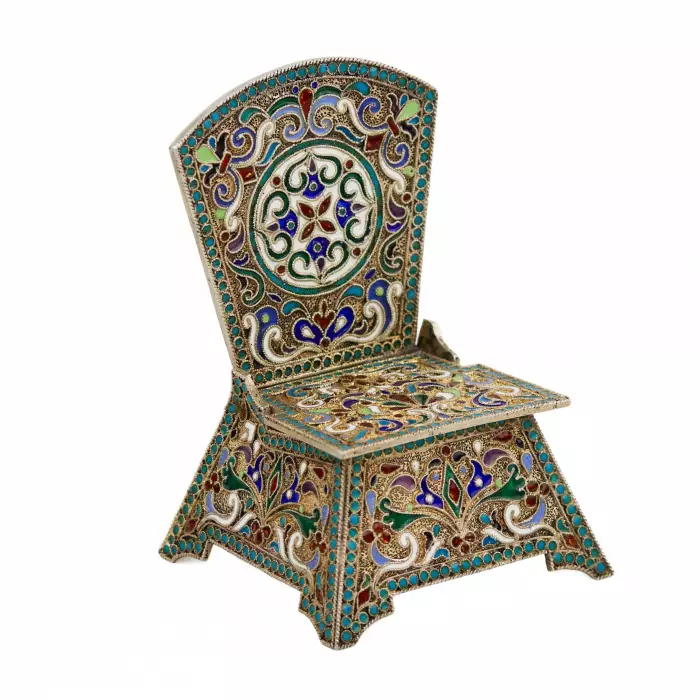 SALIER EN ARGENT À ÉMAIL CLOISONNÉ. M. OVCHINNIKOV MOSCOU, RUSSIE, 1908 - 1917