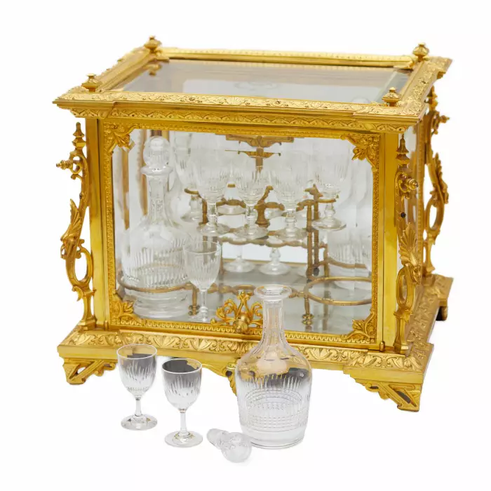 LIQUEUR CABINET (CAVE À LIQUEURS) IN GILT BRONZE AND CRYSTAL IN THE NAPOLEON III STYLE FRANCE, SECOND HALF OF THE 19TH CENTURY