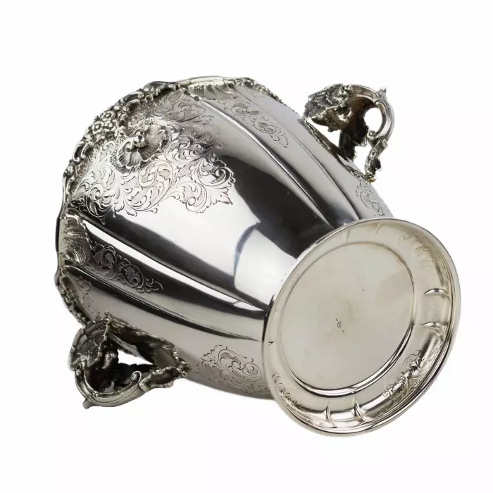 SILVER CHAMPAGNE COOLER WITH DRAGON HANDLES. EUROPE, LATE 19TH - EARLY 20TH CENTURY