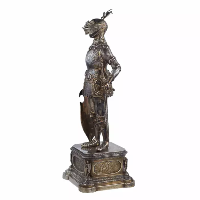 SILVER CABINET FIGURE OF A KNIGHT. J. KURZ & CO. GERMANY, HANAU, TURN OF THE 19TH - 20TH CENTURIES