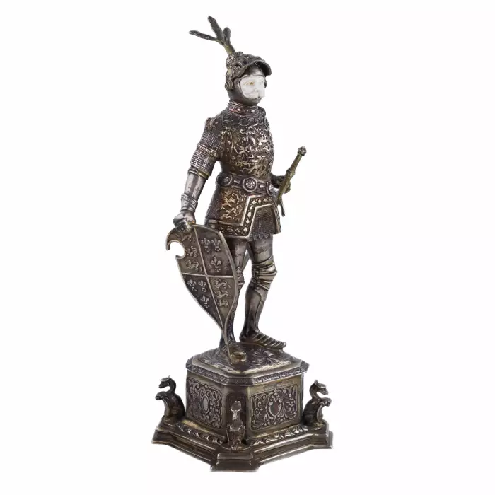 SILVER CABINET FIGURE OF A KNIGHT GERMANY, HANAU, LATE 19TH - EARLY 20TH CENTURY