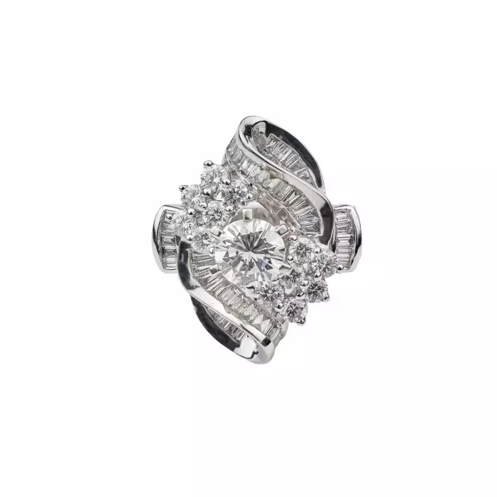 TIFFANY & CO. 18K WHITE GOLD AND DIAMOND RING