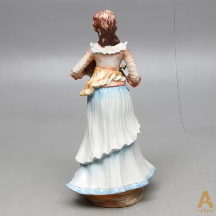 The figure of a girl