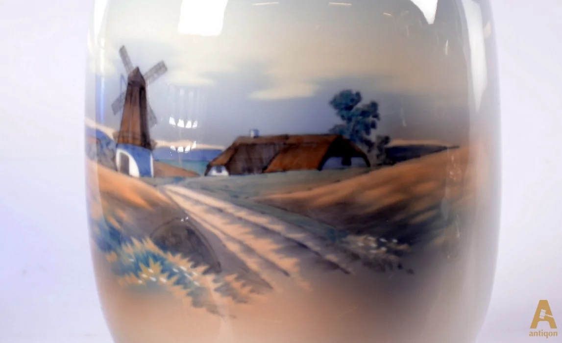 Porcelain vase