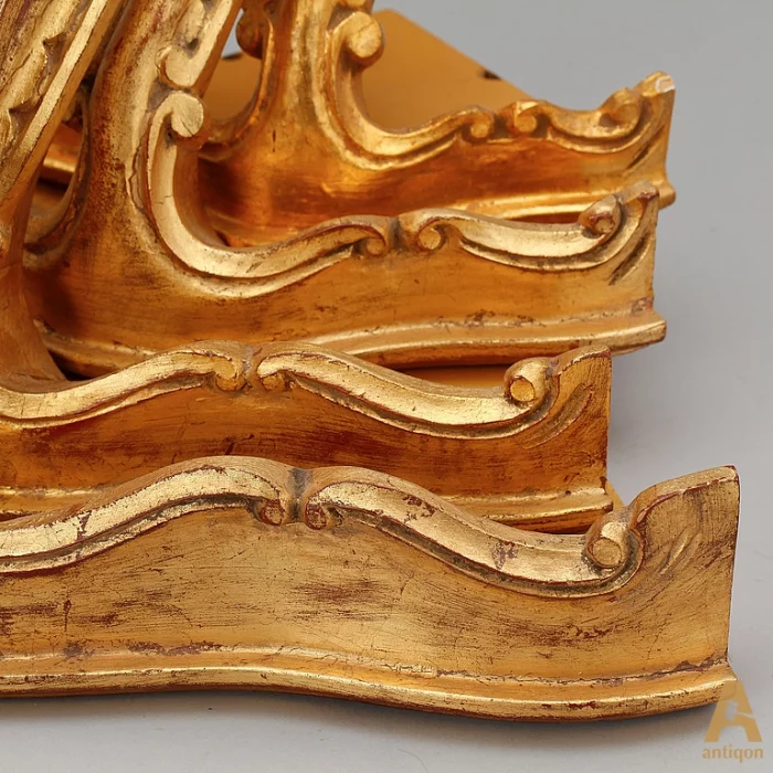 Set of corner shelves
