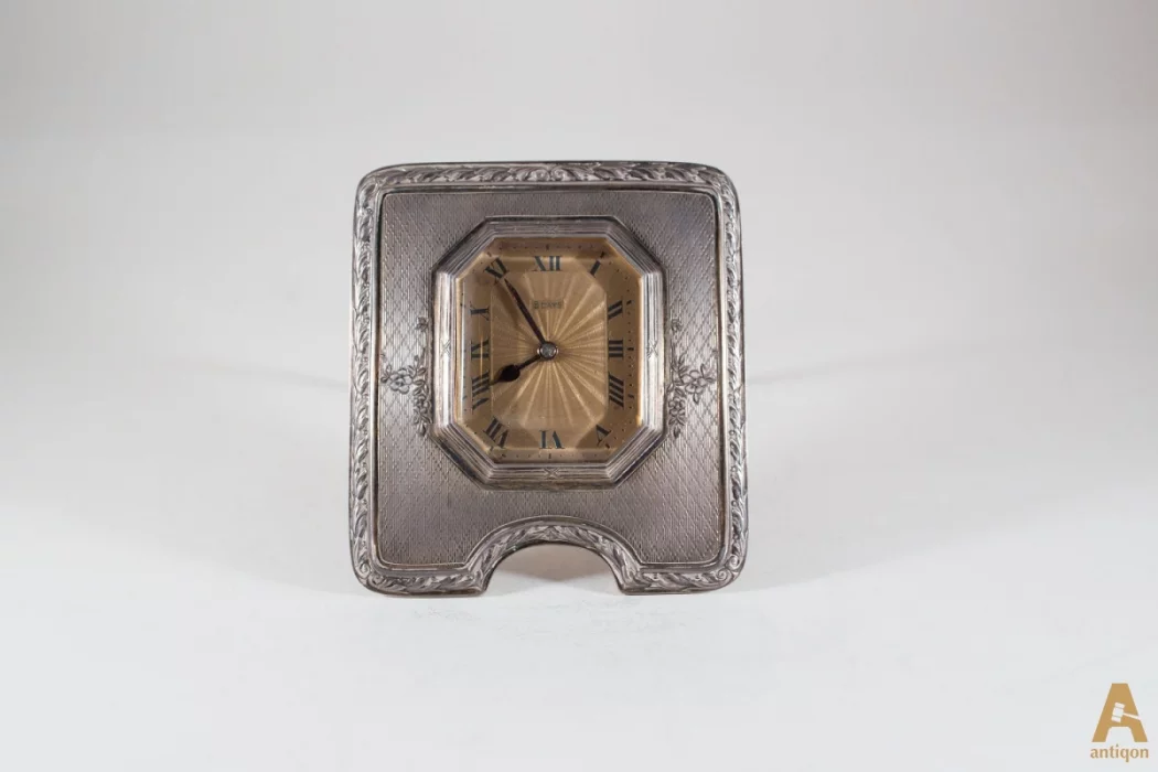 Table clock