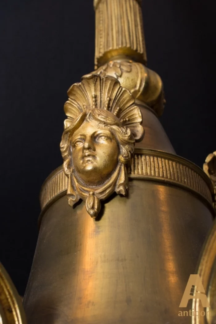 Люстра в стиле Людовика XVI