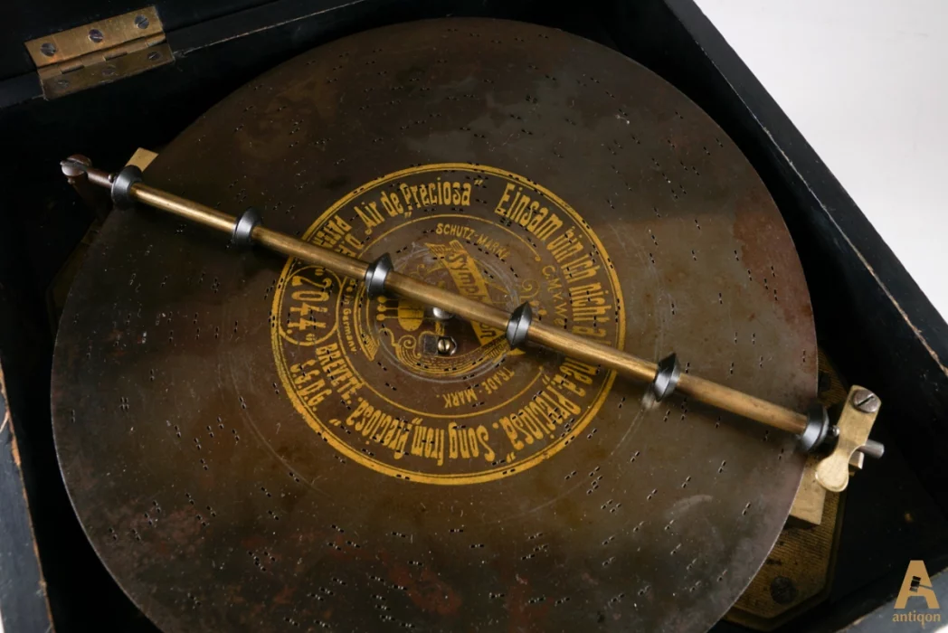 Music Box 
