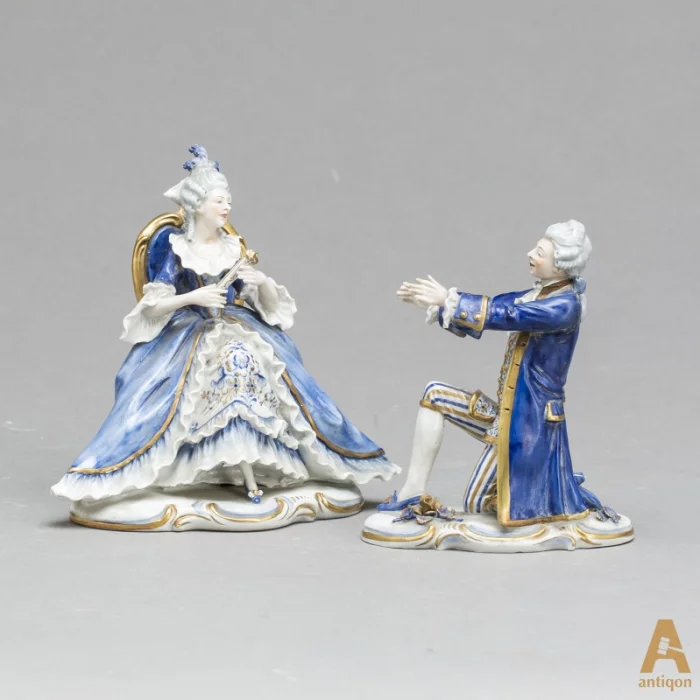 Groupe en porcelaine Couple romantique