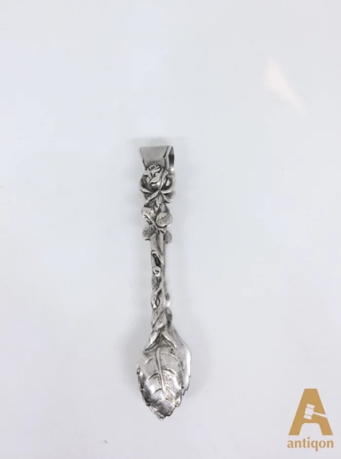 Sugar tongs