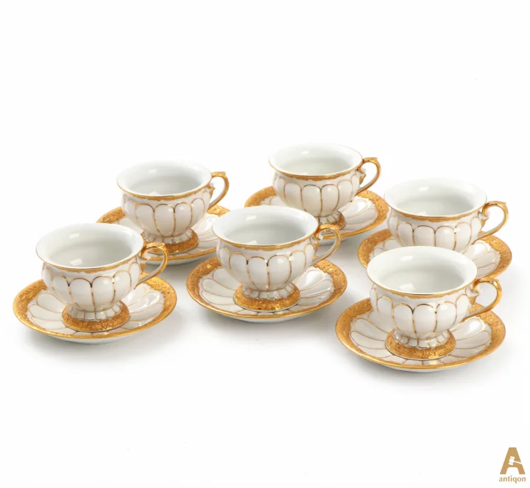 Six coffee cups with saucers. Meissen