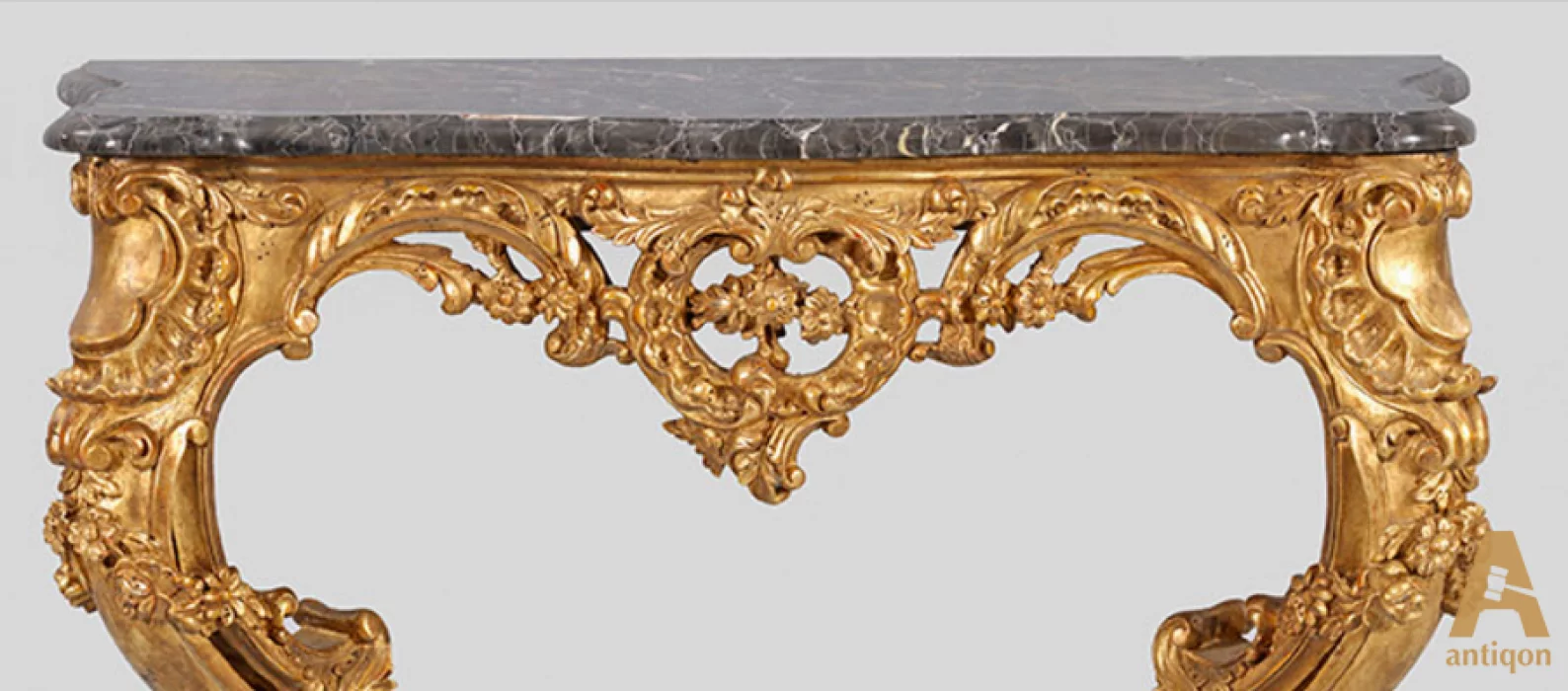 Console rococo. Fin du 19ème siècle. 