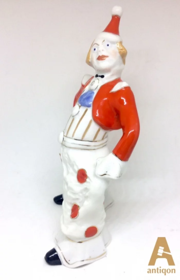 The figurine 