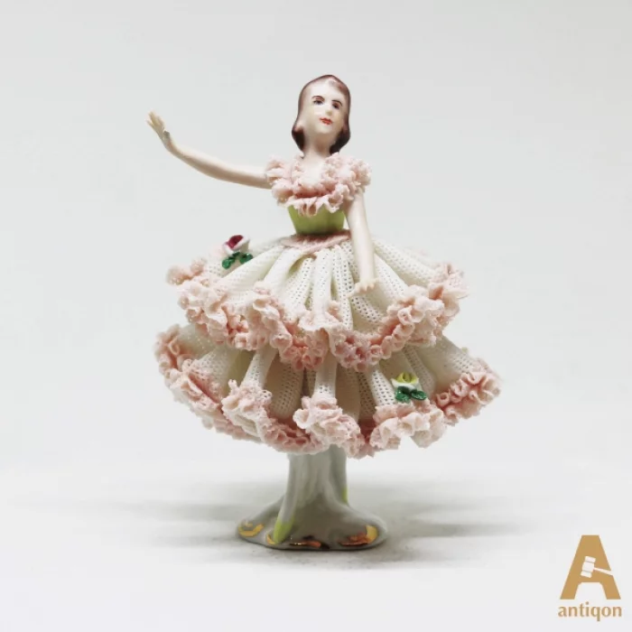 Figurine en porcelaine 