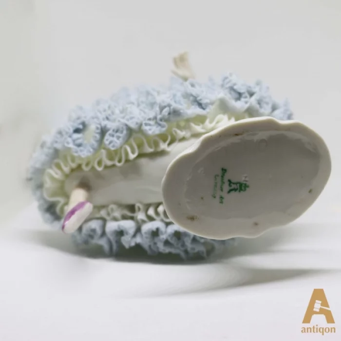 Porcelain figurine 