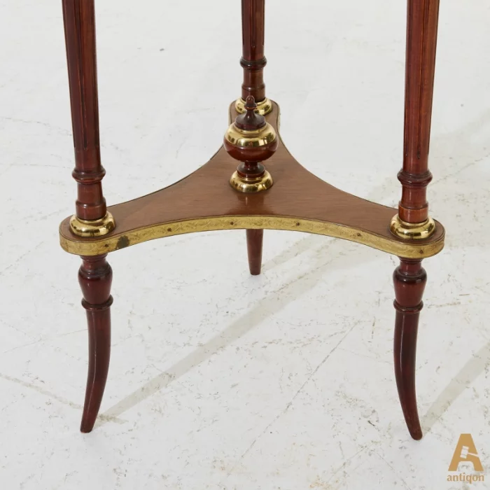 Lombard table
