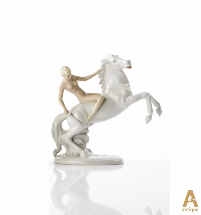 Figurine en porcelaine «Amazone» Wallendorf