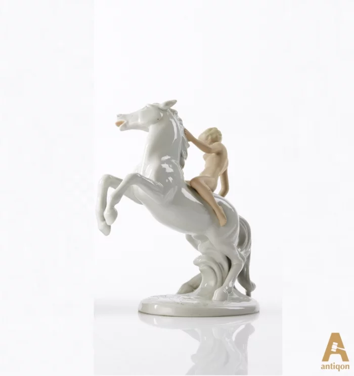 Figurine en porcelaine «Amazone» Wallendorf