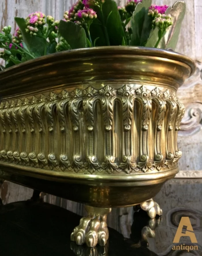 Bronze jardiniere 