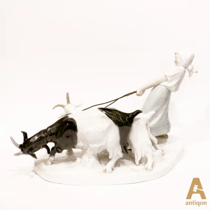 Porcelain group 