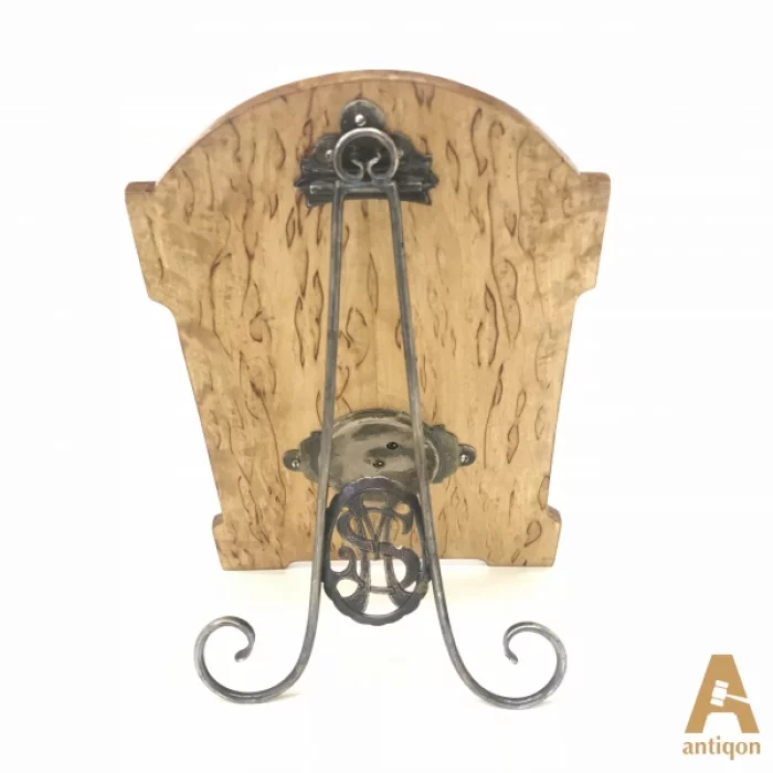 A table 