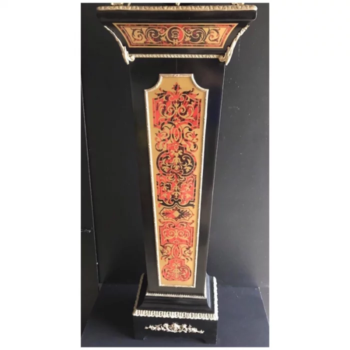 Clock on the pedestal Boule style