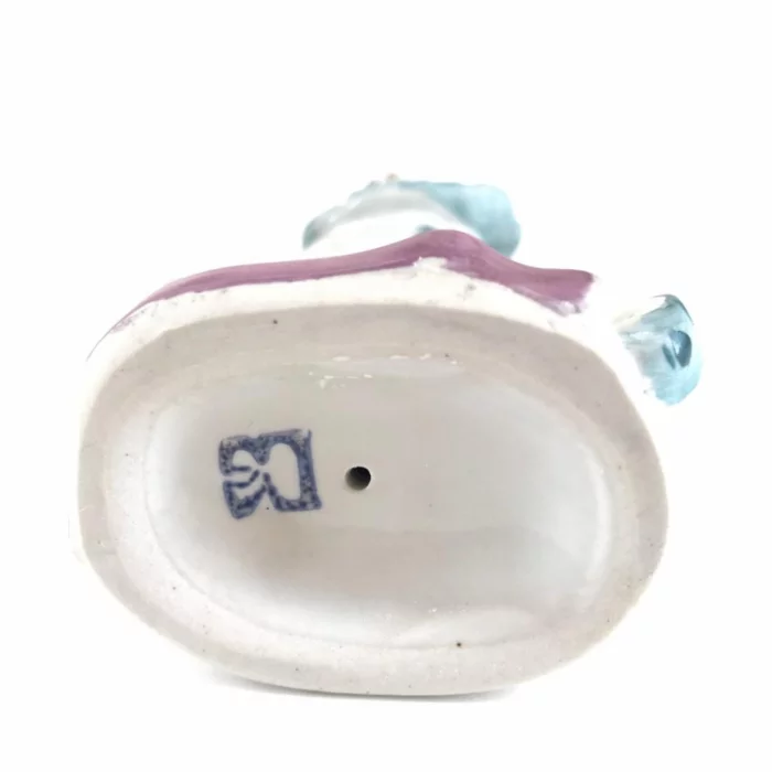 Porcelain figurine 