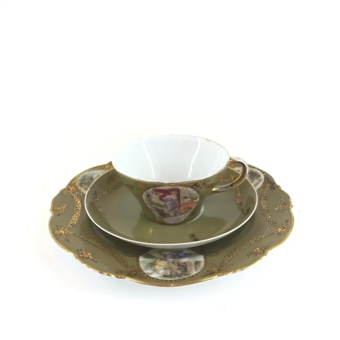 Tasse avec soucoupe et assiette à dessert. Russie. Lusine Gardner à Moscou. 
