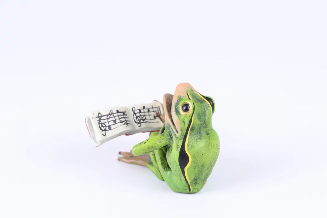 Singing frog. Vienna bronze