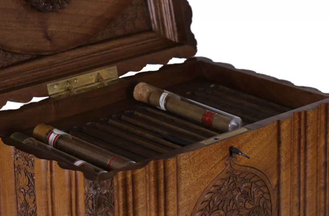 Humidor in Art Deco style. 