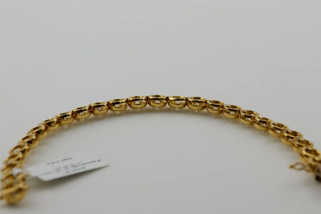 Bracelet en or avec diamants 
