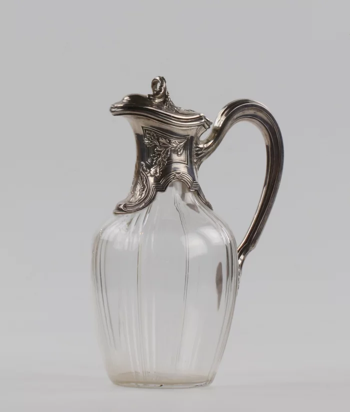 Cruche en cristal et argent. France. Le tournant des XIXe-XXe siècles.