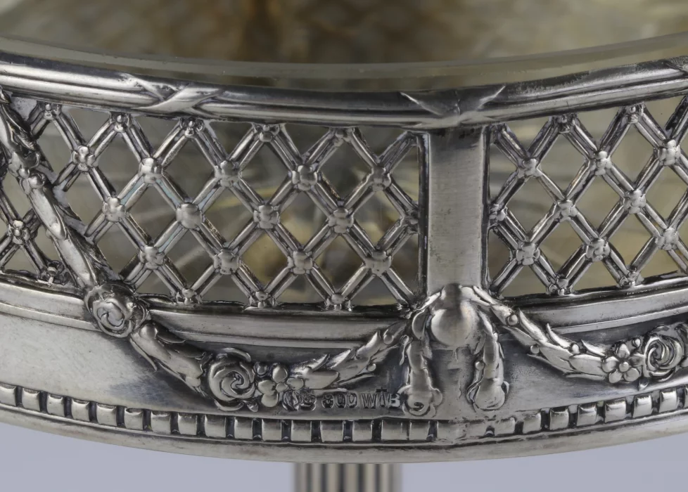 Austere silver candy bowl 