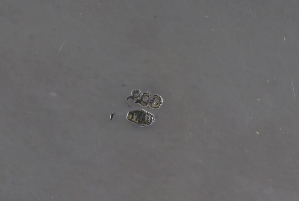 Boîte à bijoux en argent.