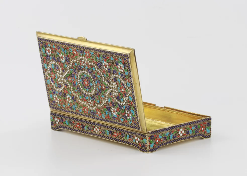 Boîte en argent et en email  de style neo-russe 