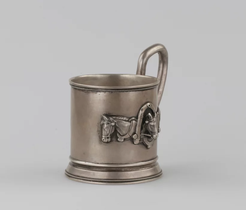 Porte-gobelet en argent Troika partenariat Khlebnikov IP, 