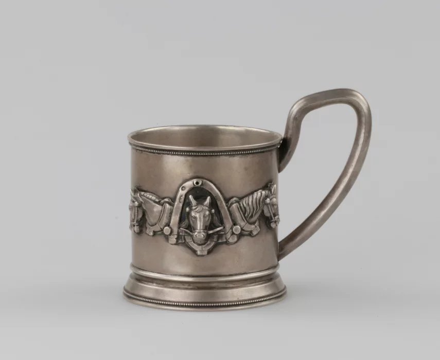 Porte-gobelet en argent Troika partenariat Khlebnikov IP, 