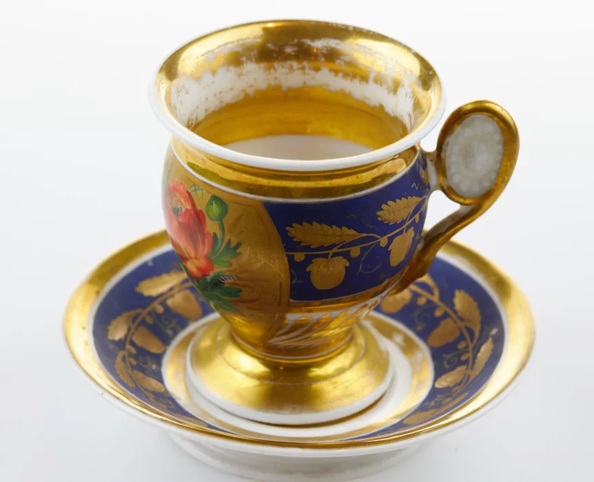 Tasse à the et soucoupe